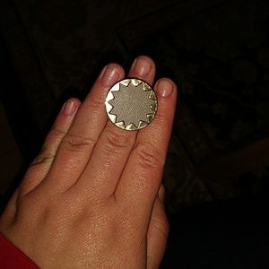 House of harlow sunburst ring size 8